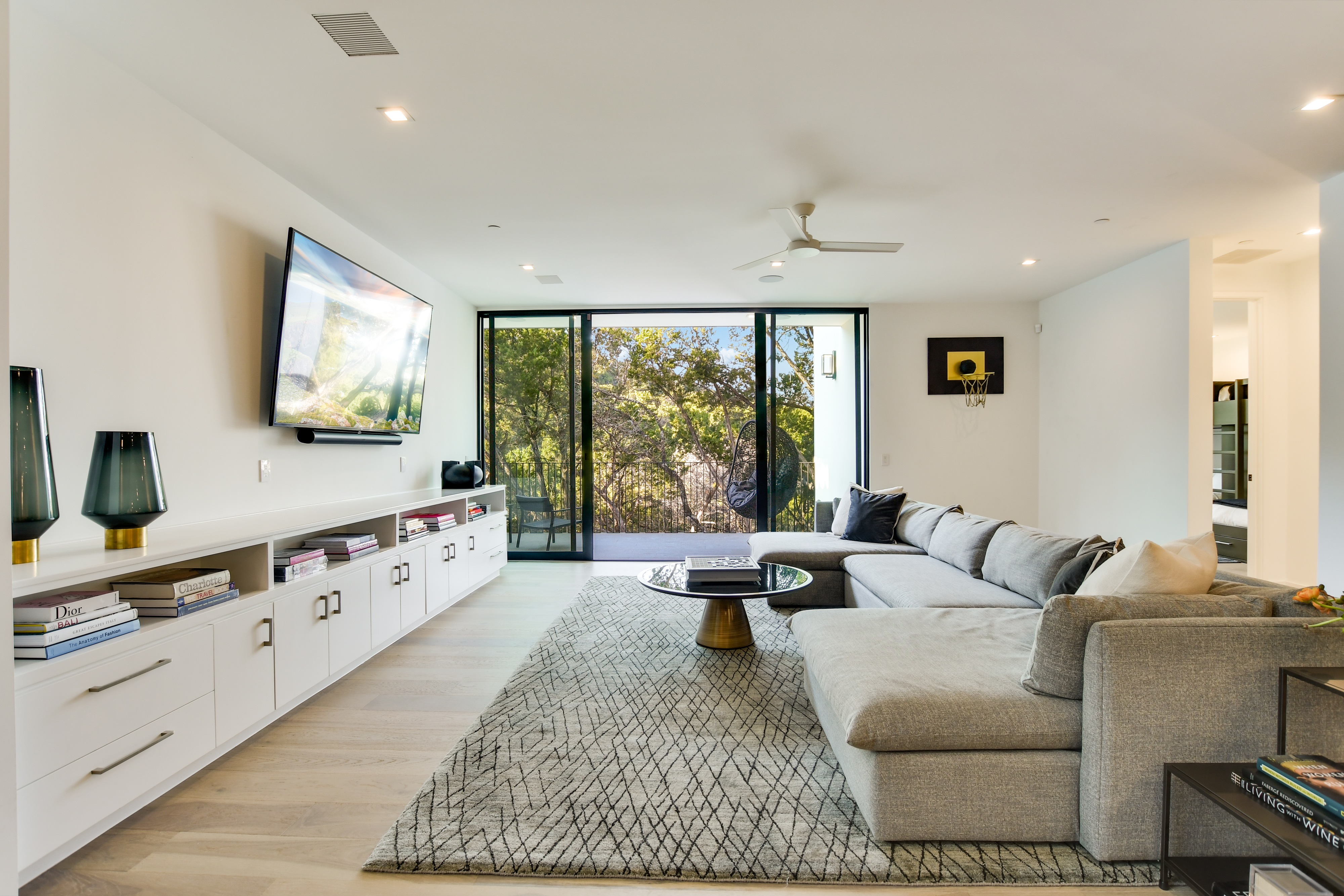 Above Austin Accolade | Photo 38