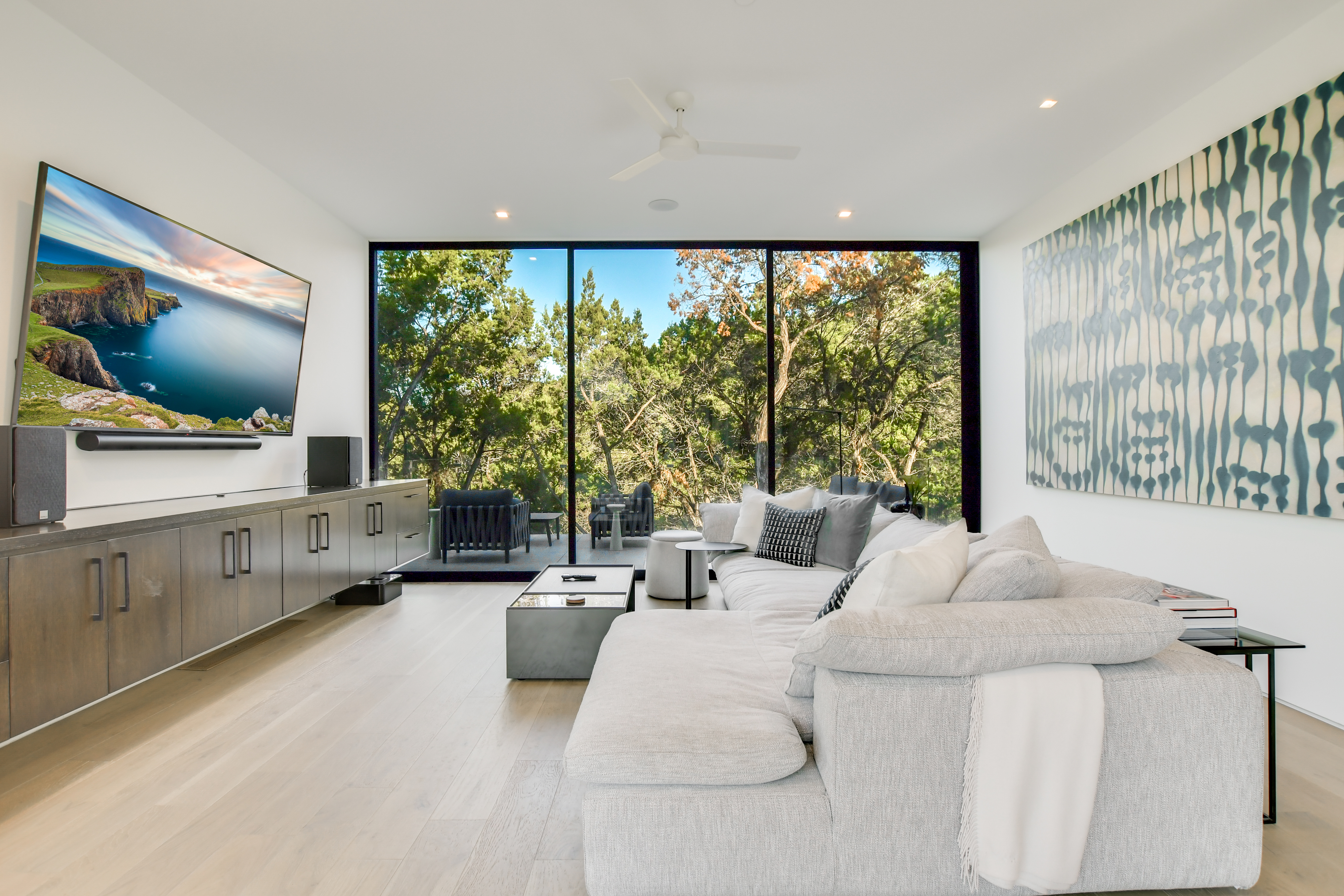 Above Austin Accolade | Photo 30