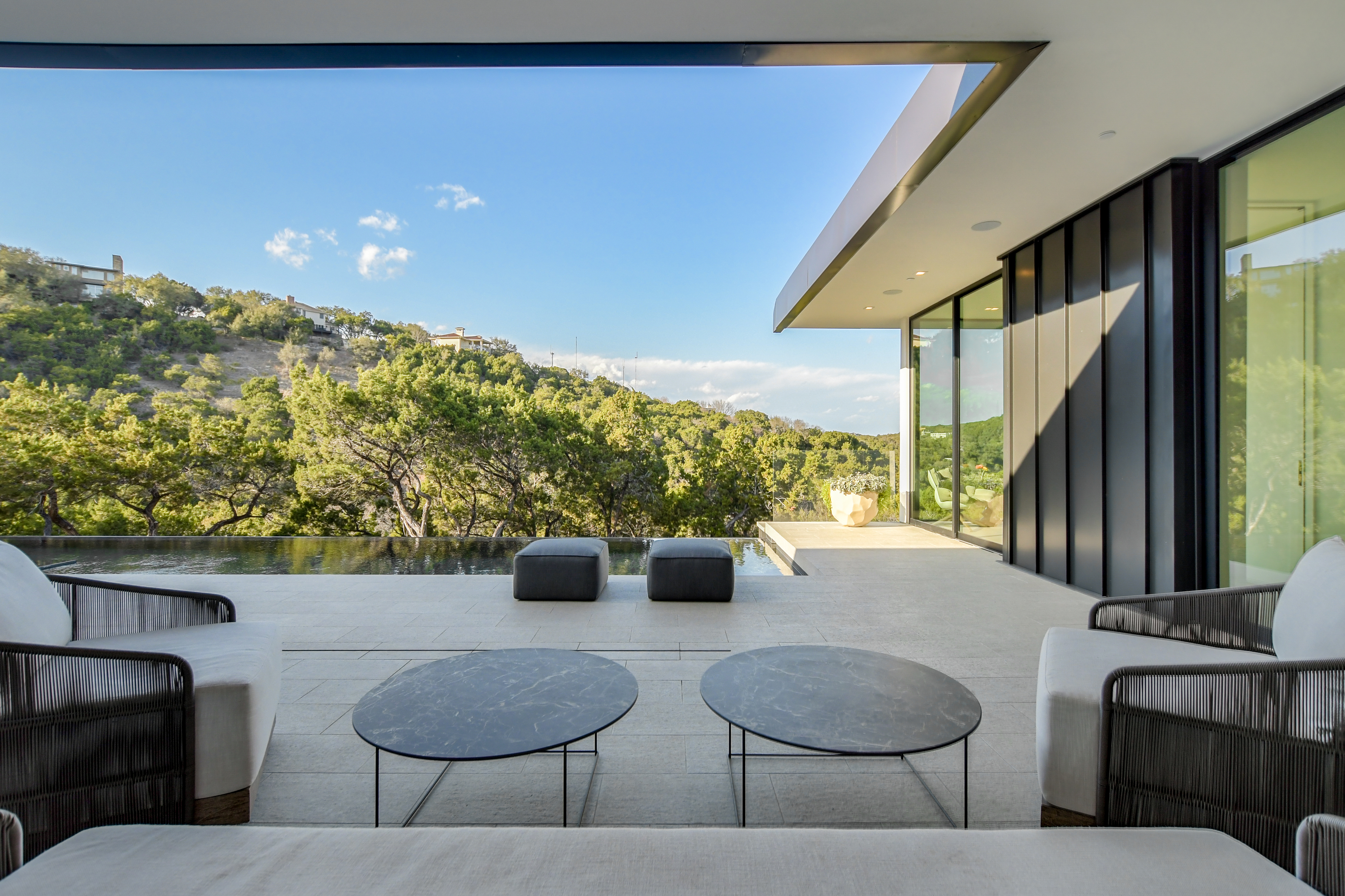 Above Austin Accolade | Photo 8