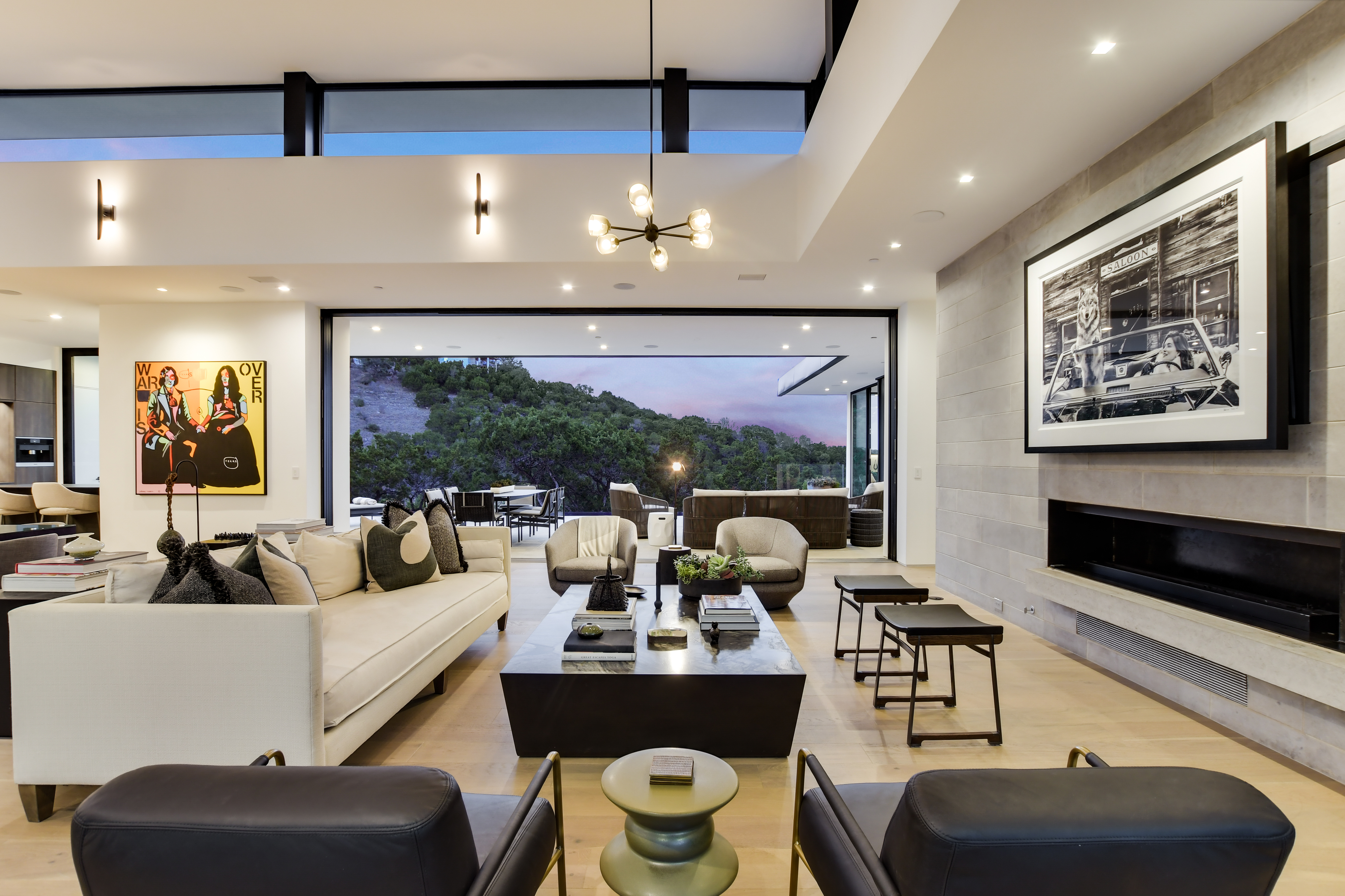 Above Austin Accolade | Photo 12