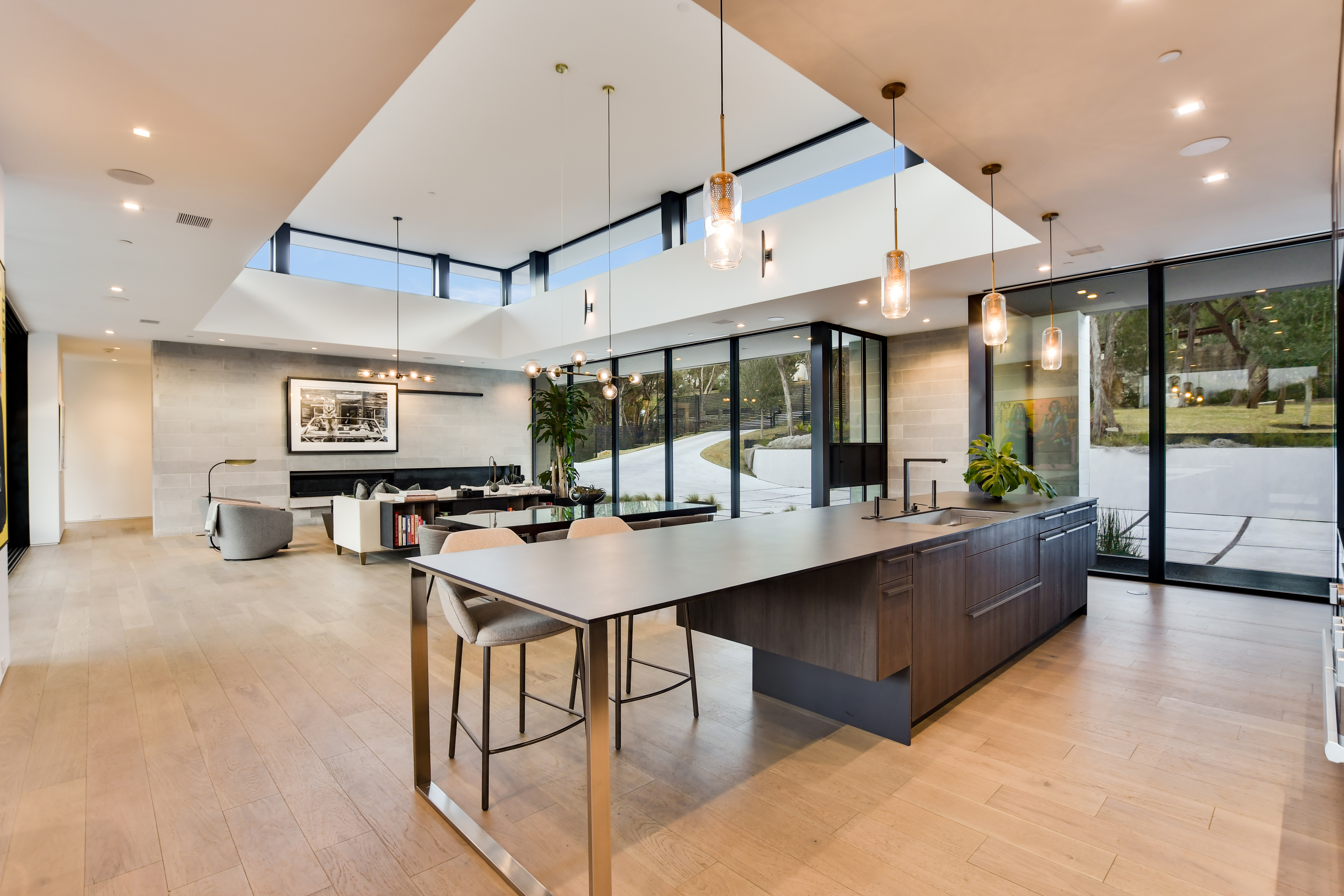 Above Austin Accolade | Photo 19