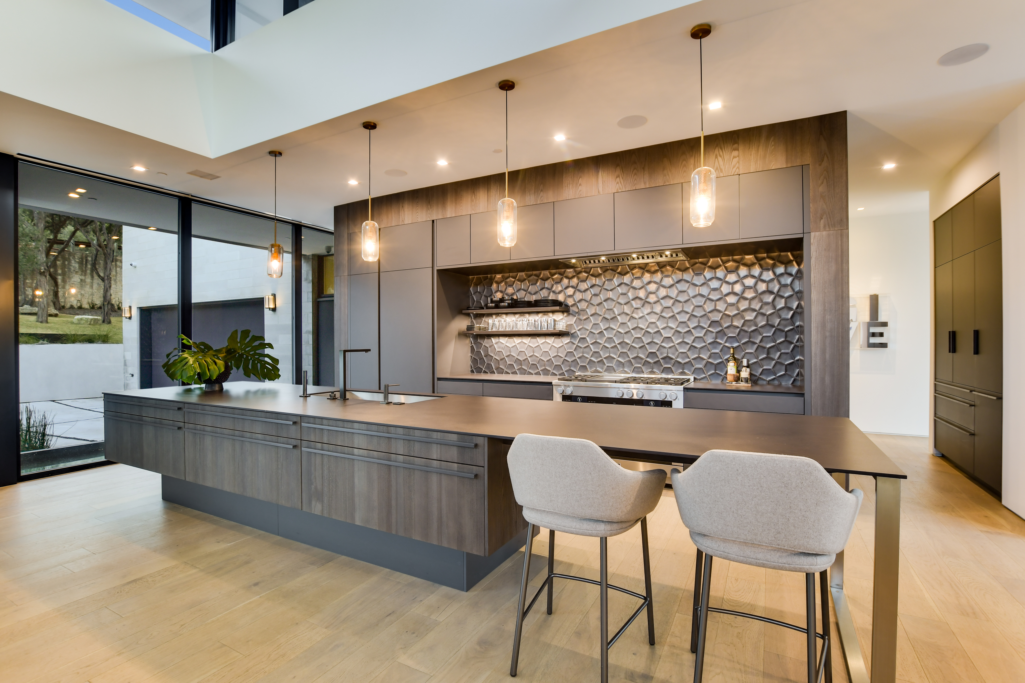 Above Austin Accolade | Photo 16