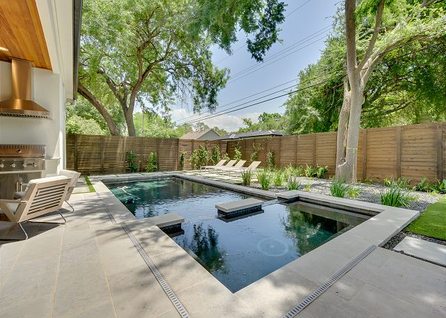 Above Austin Bella 3