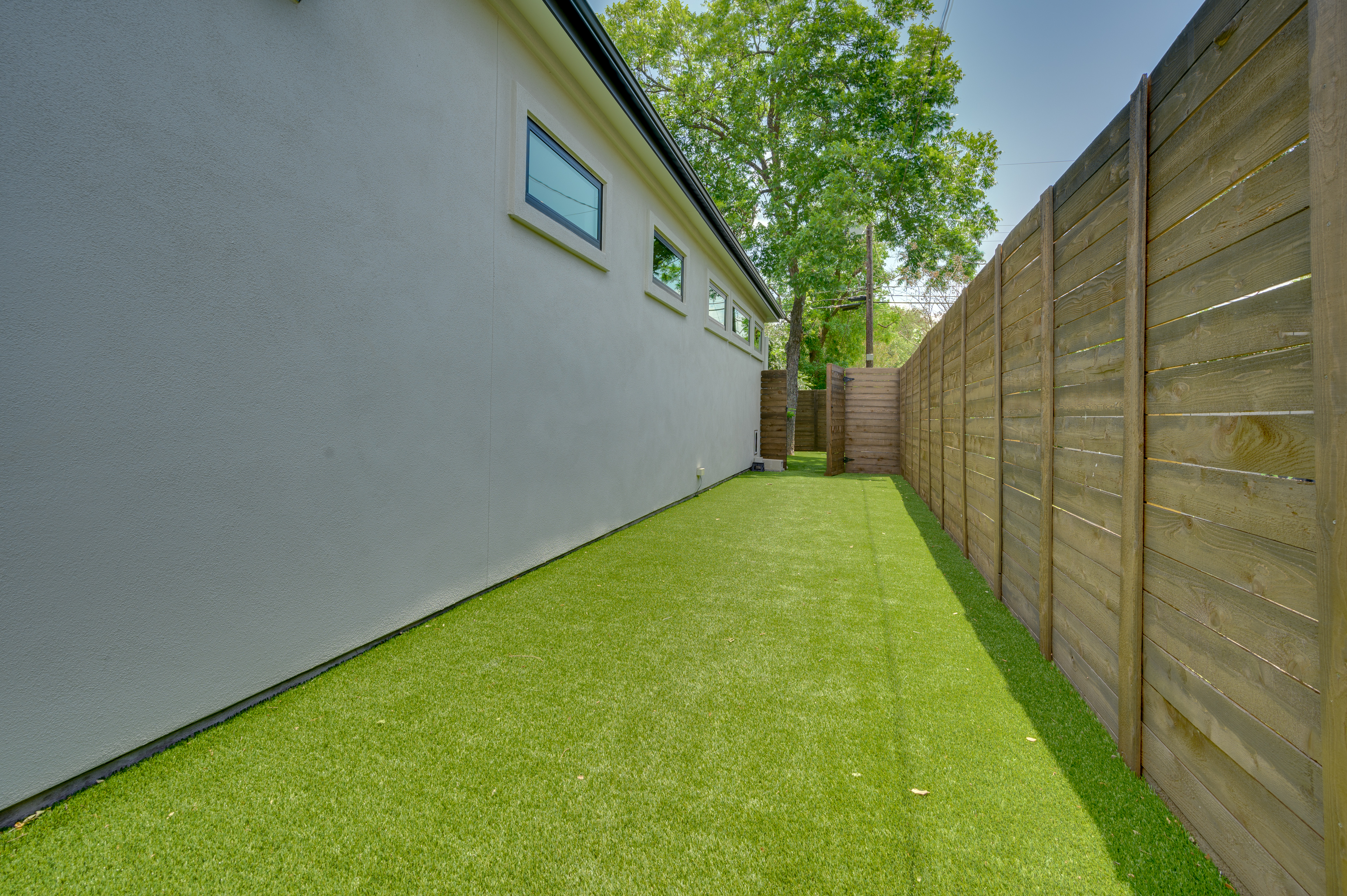 Above Austin Bella | Photo 11