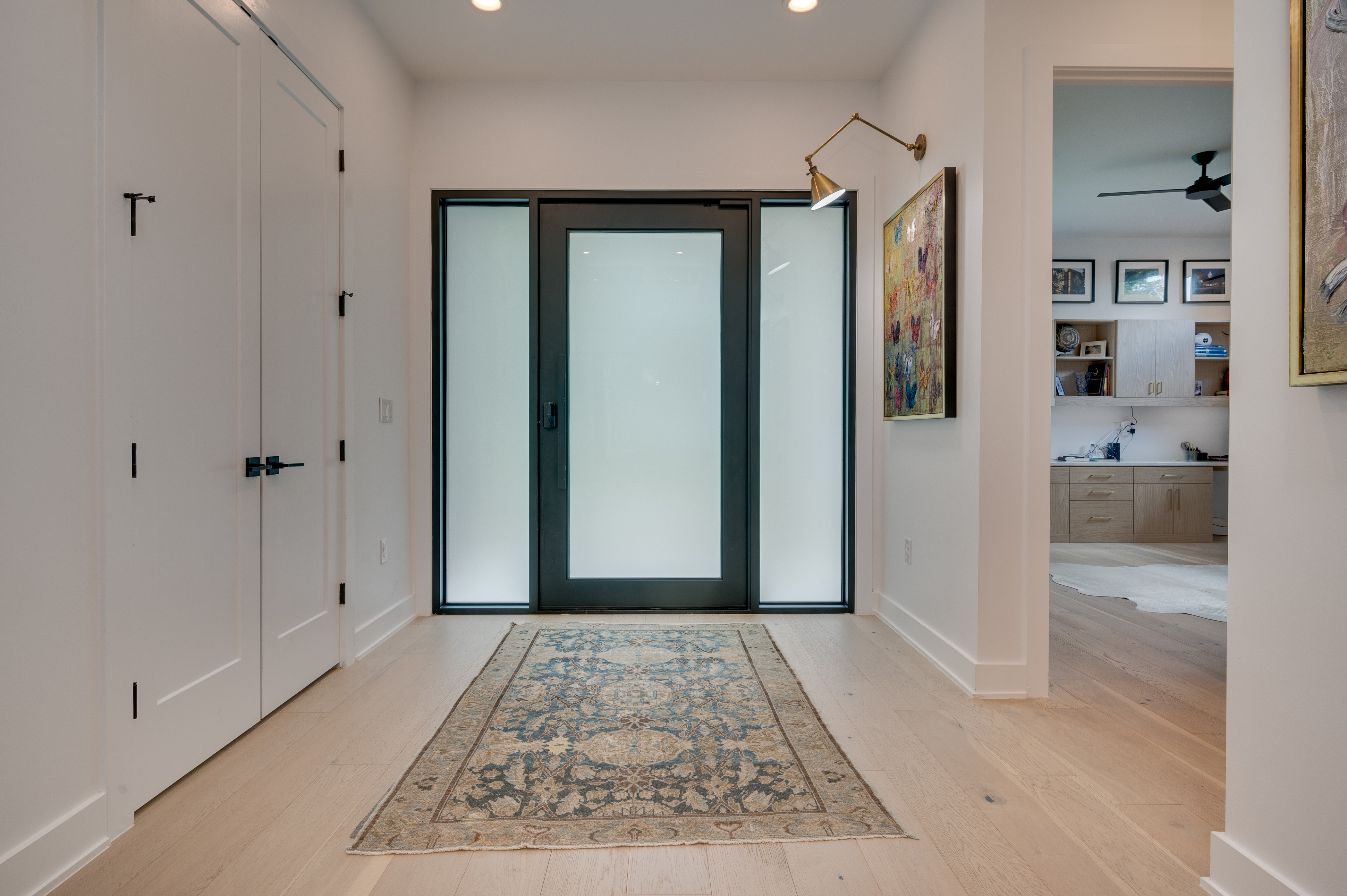 Above Austin Bella | Photo 37