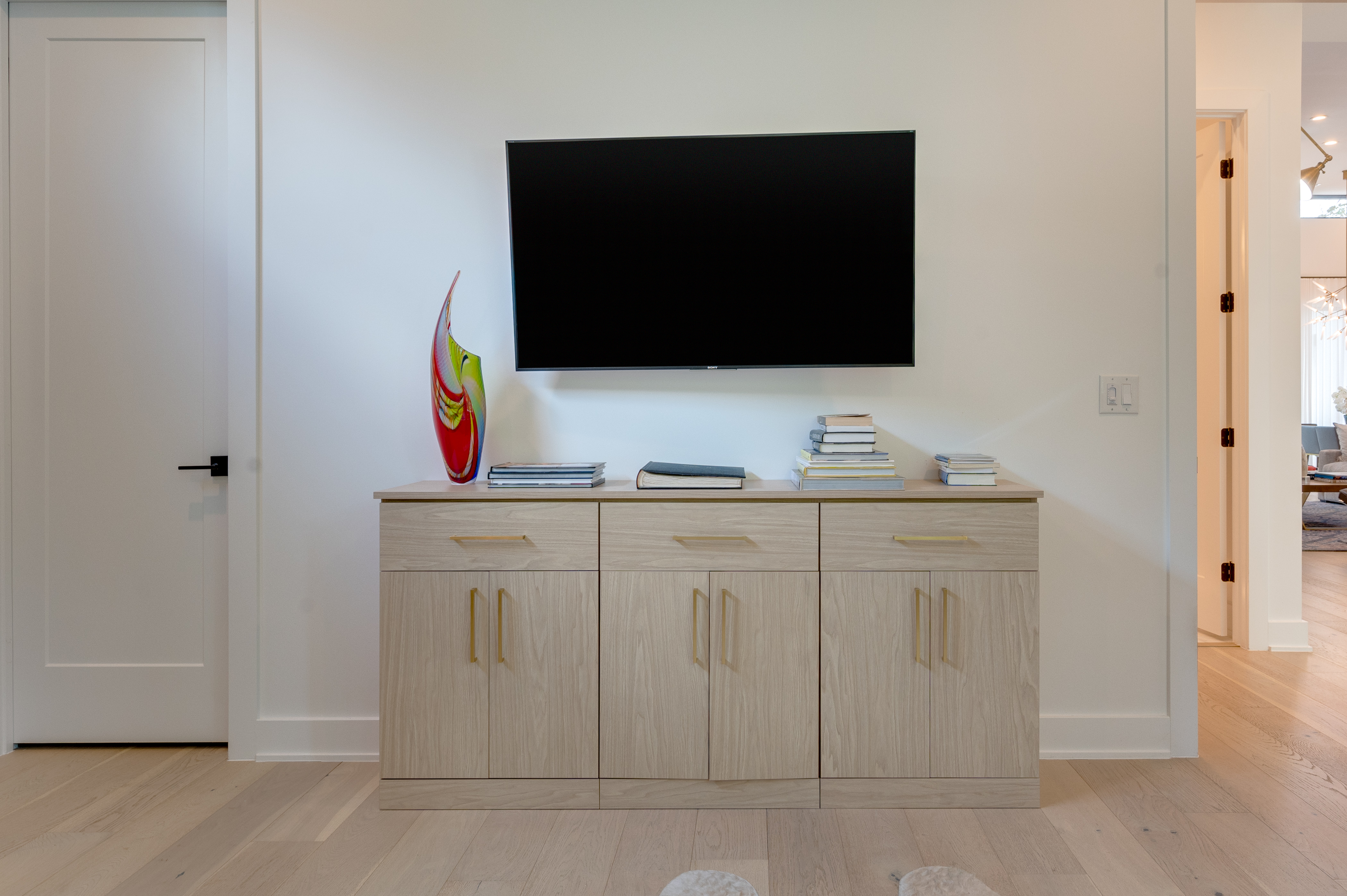 Above Austin Bella | Photo 35