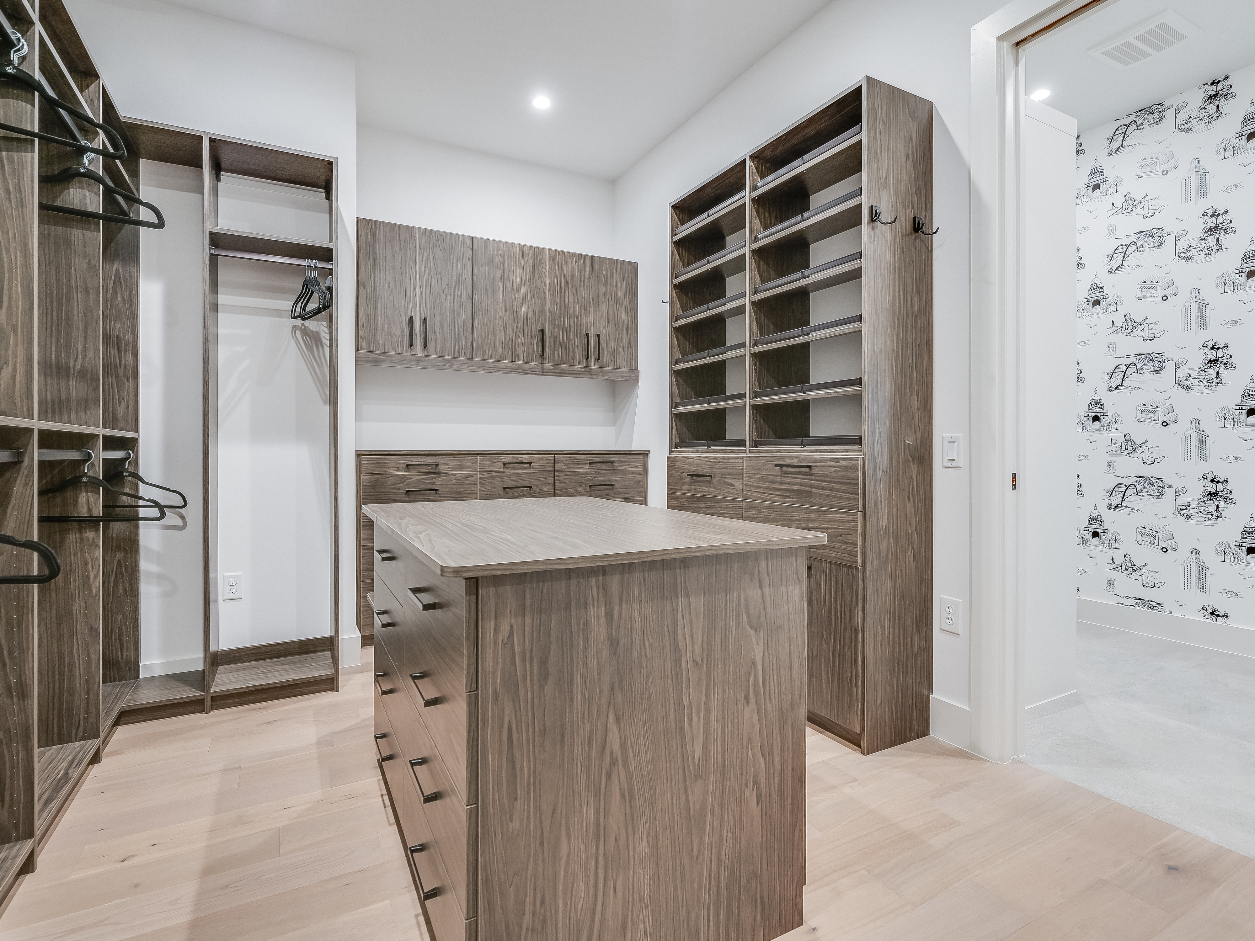 Above Austin Platinum | Photo 30