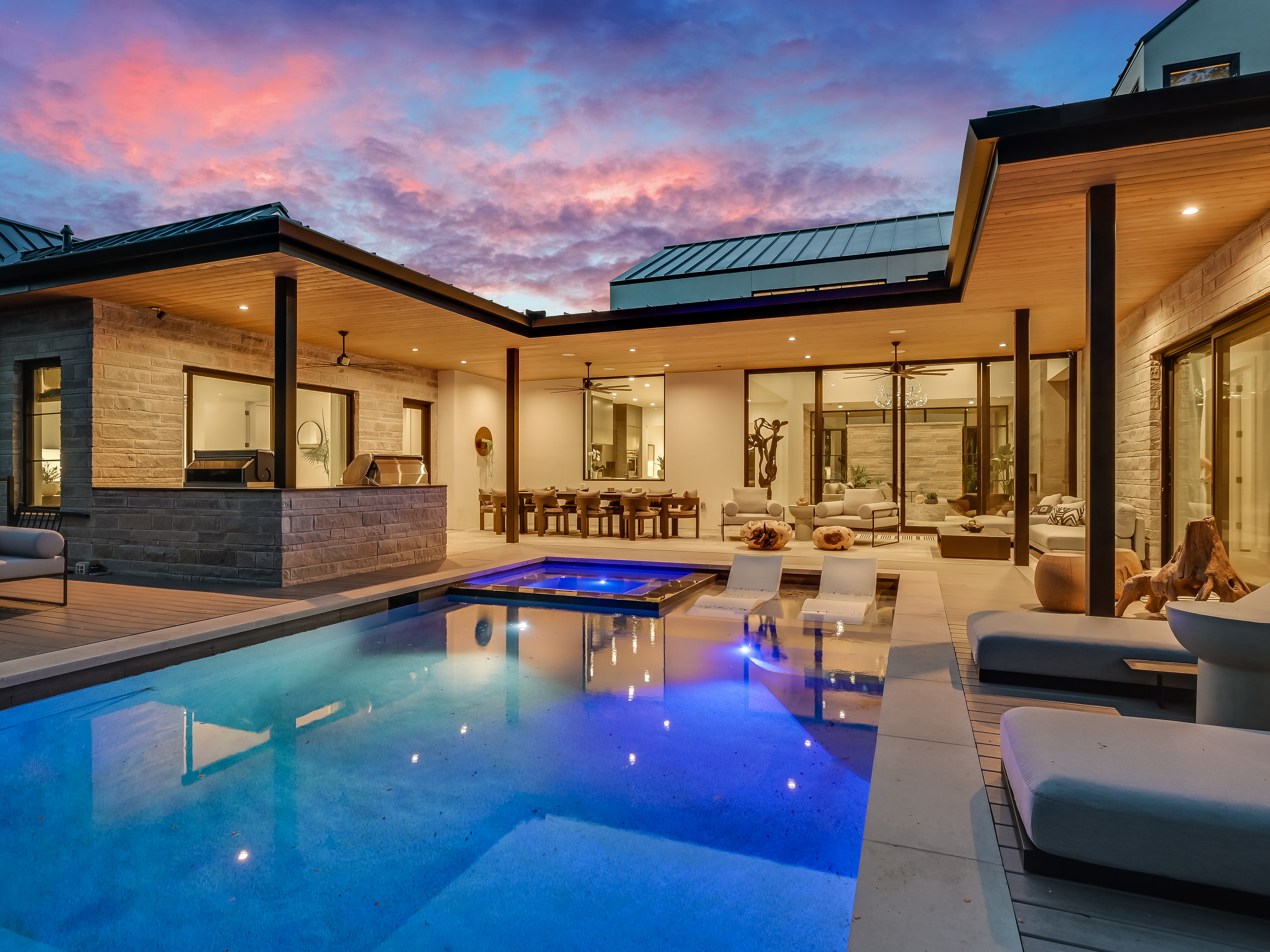 Above Austin Platinum