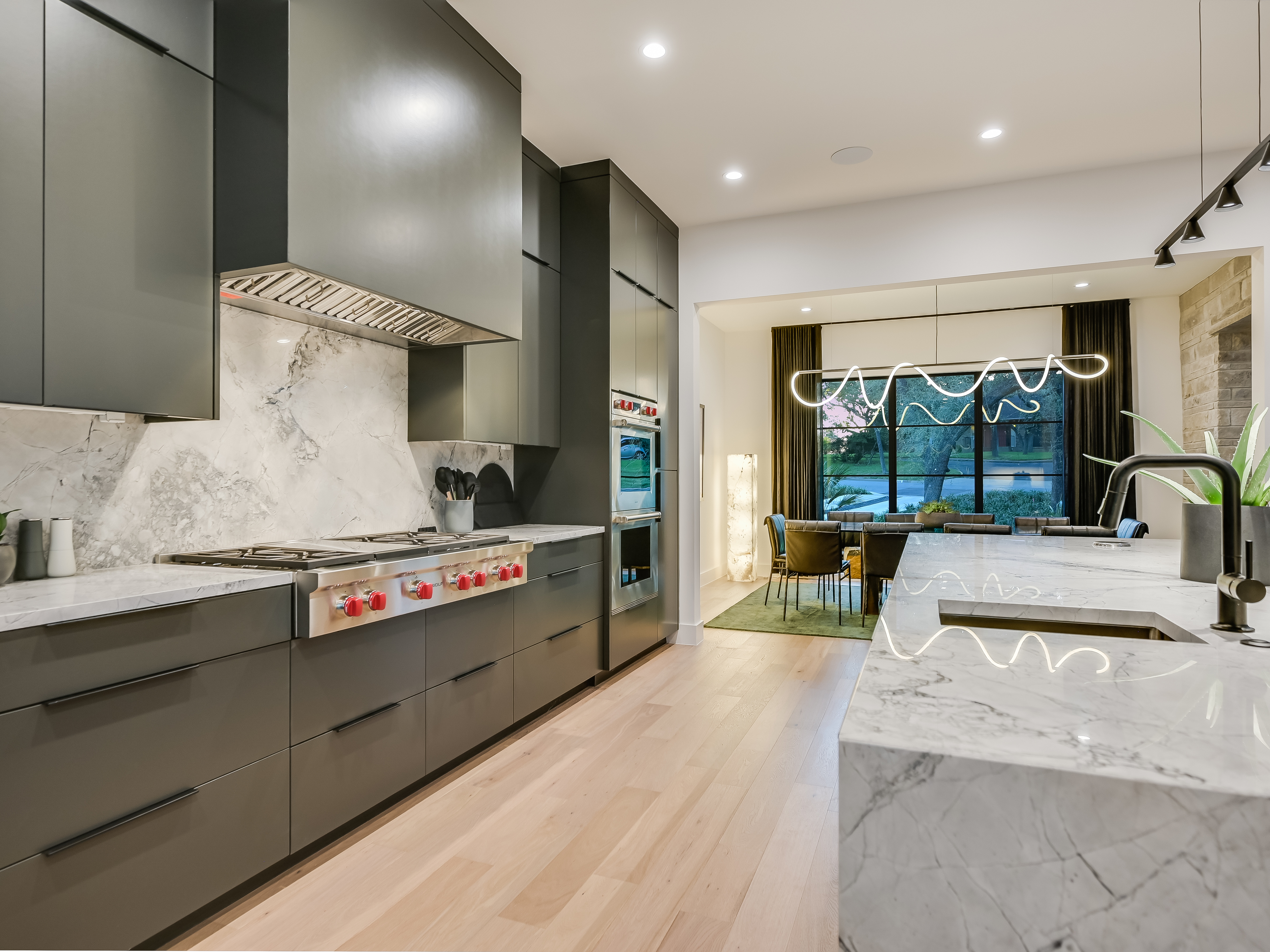 Above Austin Platinum | Photo 21