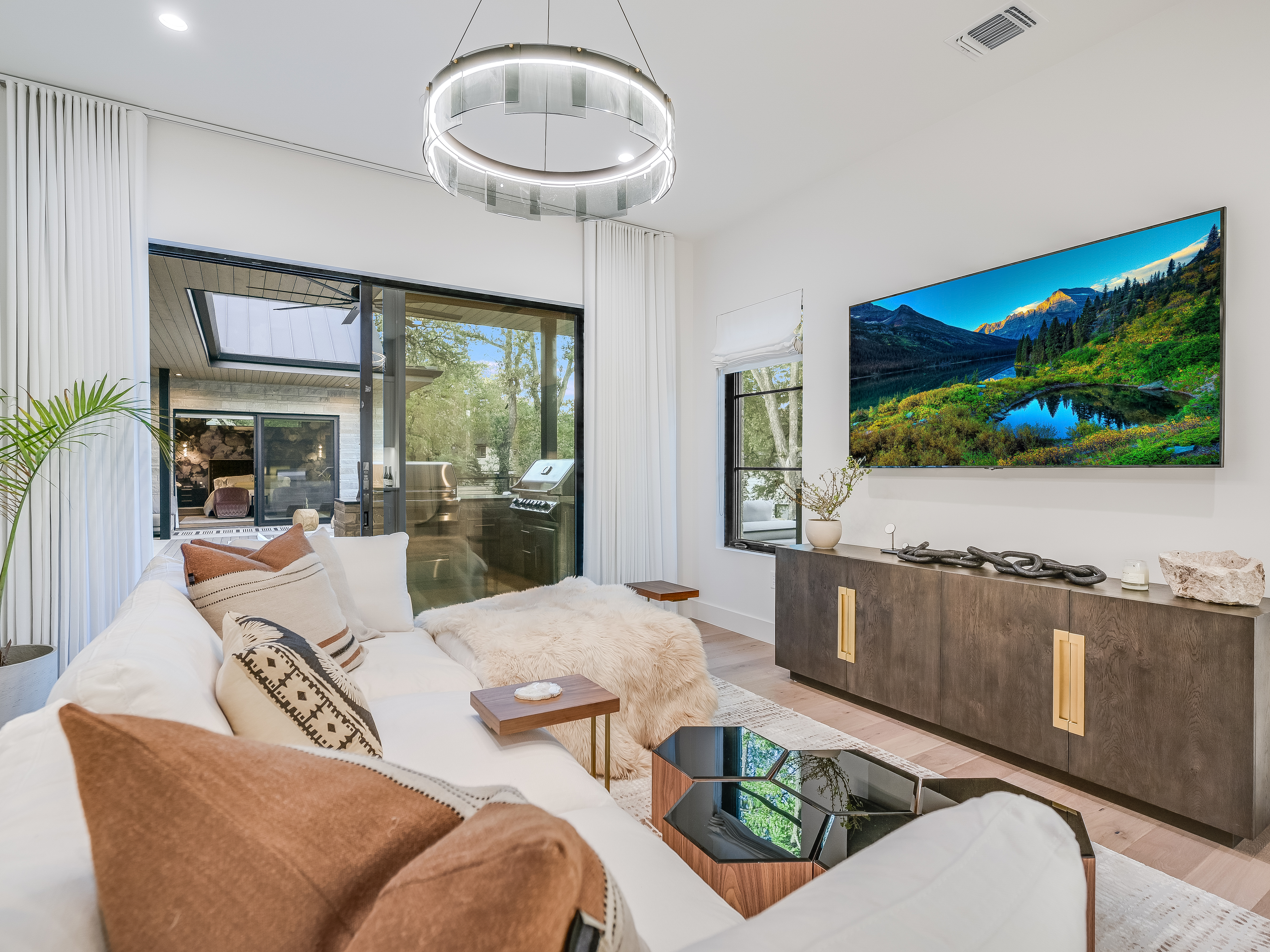 Above Austin Platinum | Photo 25