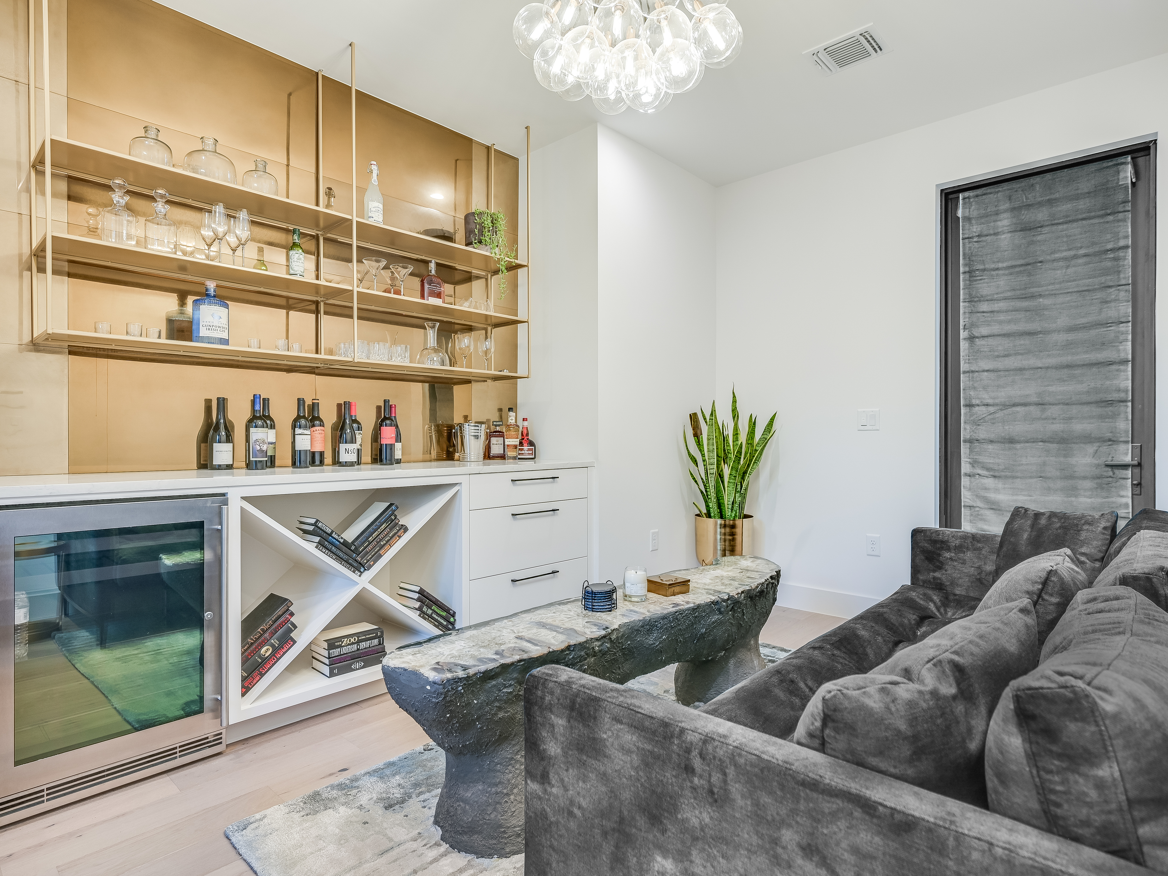 Above Austin Platinum | Photo 27