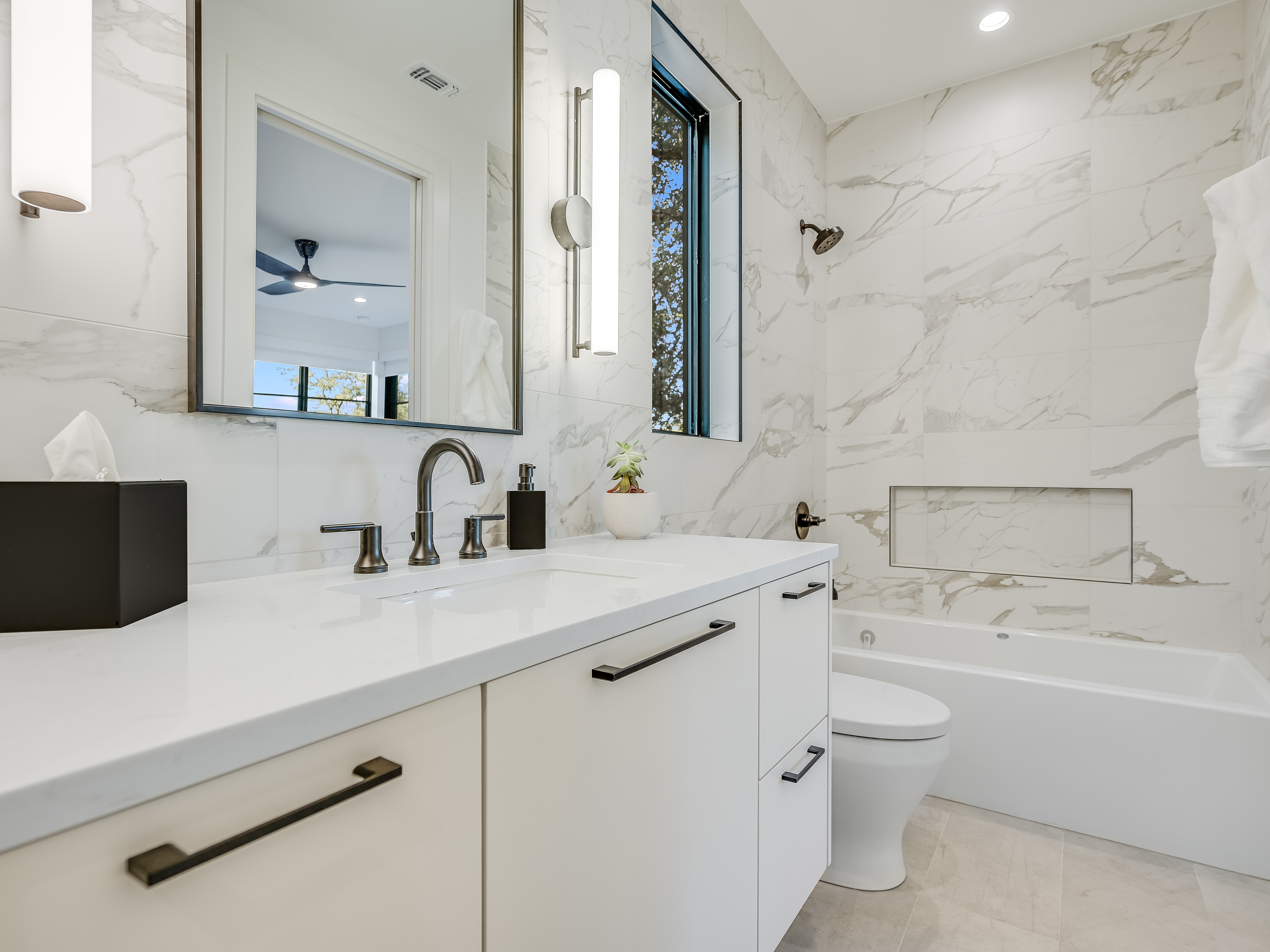 Above Austin Platinum | Photo 39