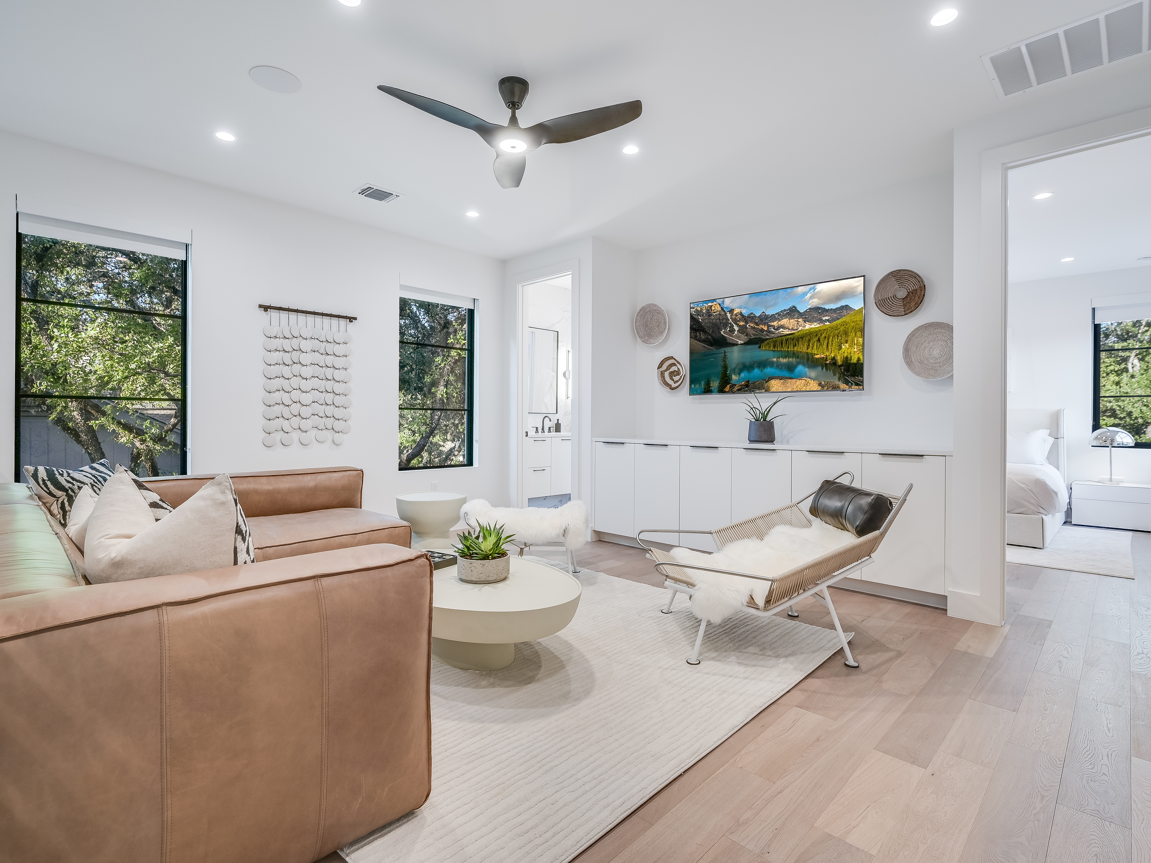 Above Austin Platinum | Photo 23