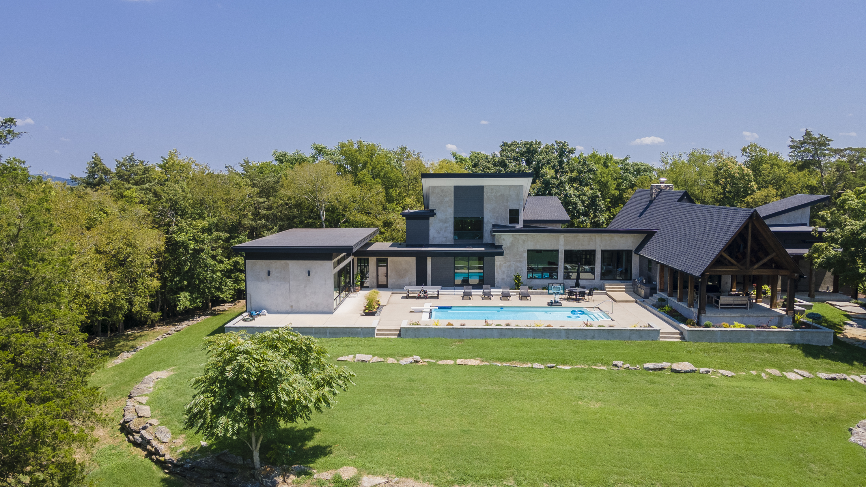 Luxurious Pool And Expansive Outdoor Oasis - Stunning Nashville Sanctuary - Franklin, TN