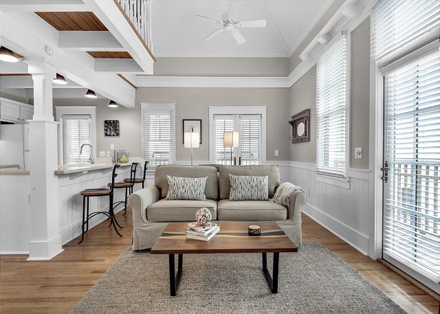 Newly Refurbished-Cozy Retreat Getaway-Steps to the Beach-2bikes