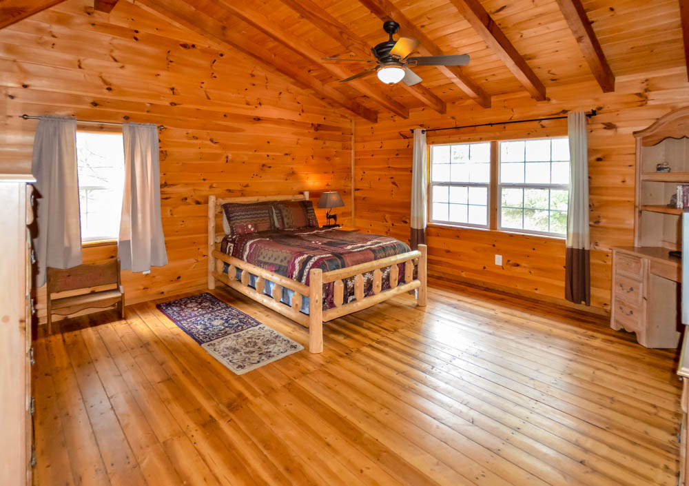 Breezy River Mountain Log Cabin Piney Creek, NC Vacation Rental