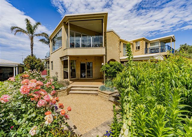 VIEWS FOREVER - INVERLOCH