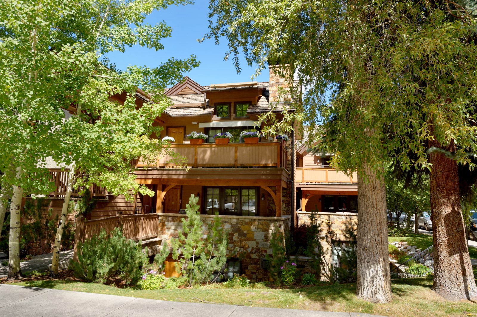Sophisticated Mountain Living at the Pines Lodge | Aspen's Finest