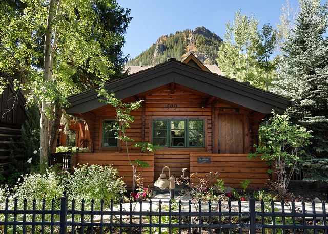 Christiana Bear Paw Cabin Aspen Signature Properties