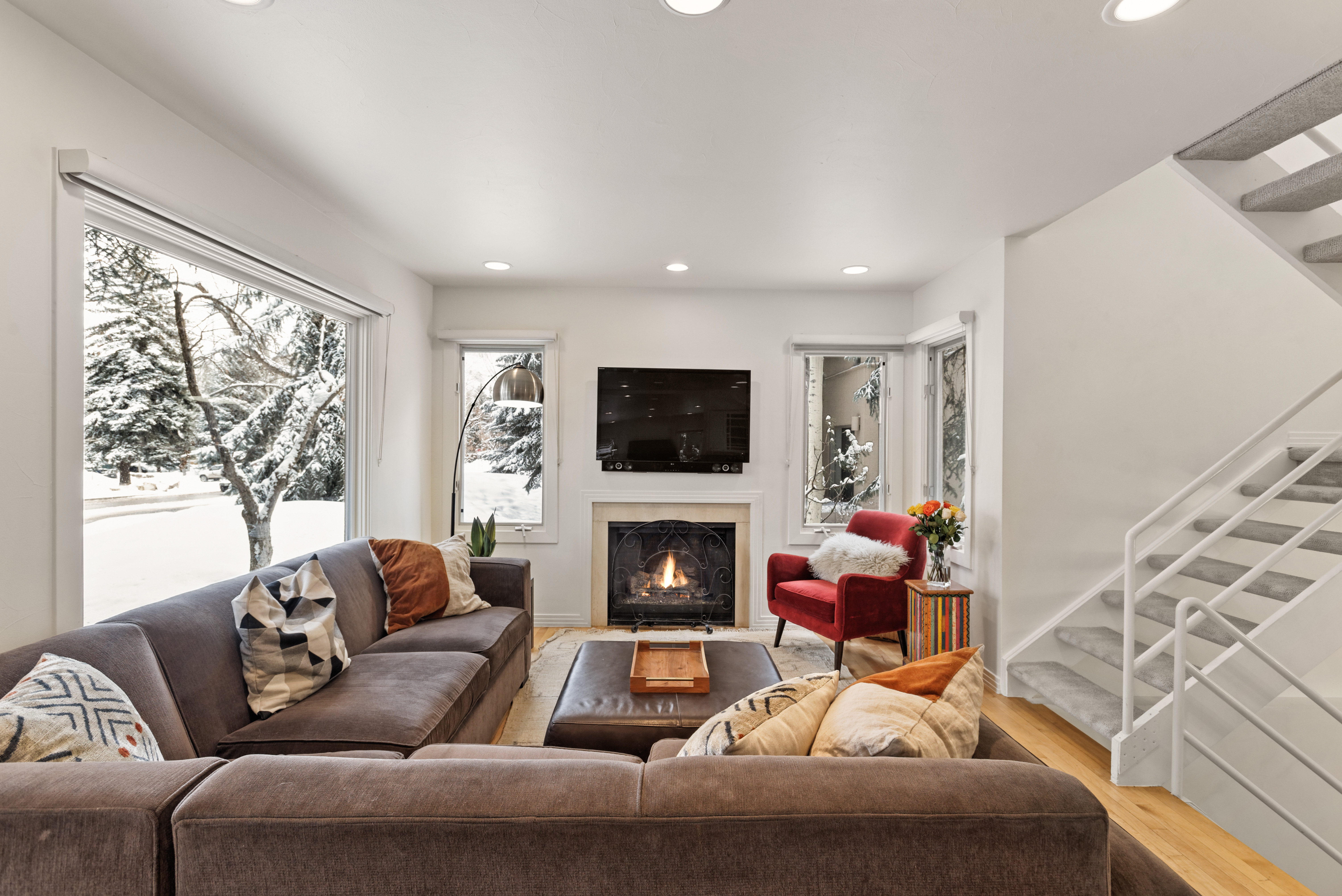 Aspen Villa just minutes from downtown and on the free shuttle route