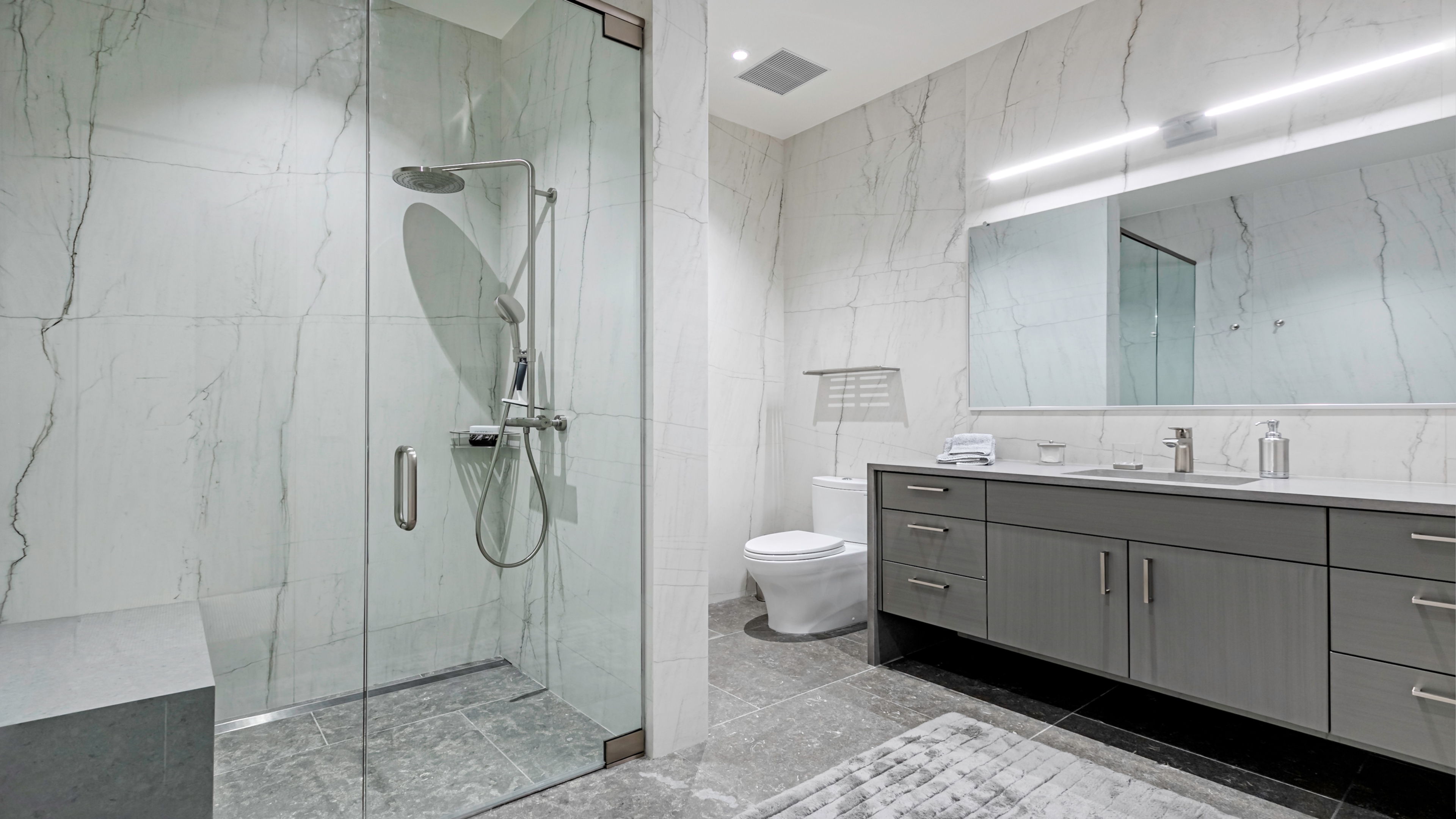 Guest Bedroom Bathroom. 