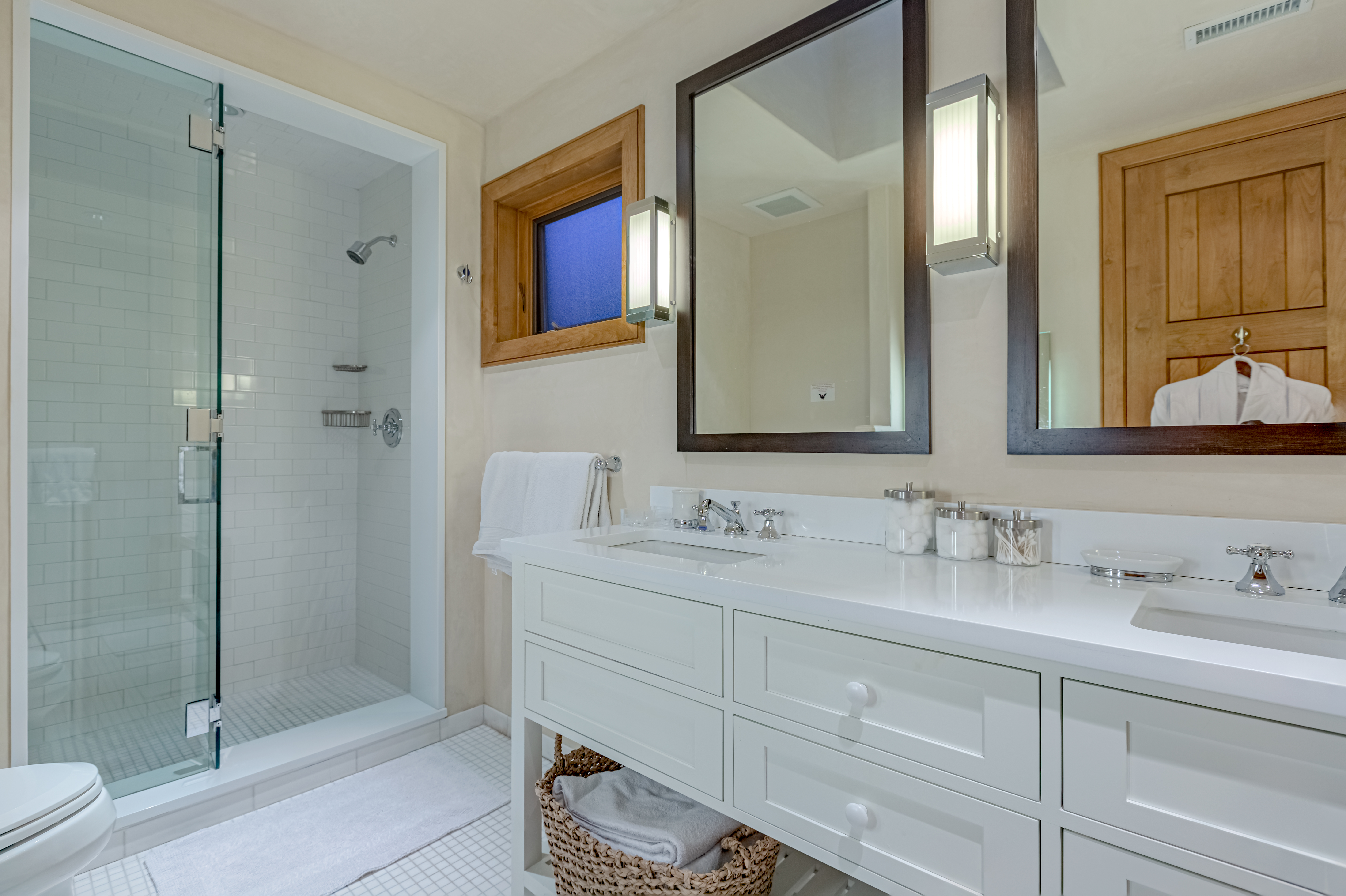 Guest Master Bathroom with shower. 