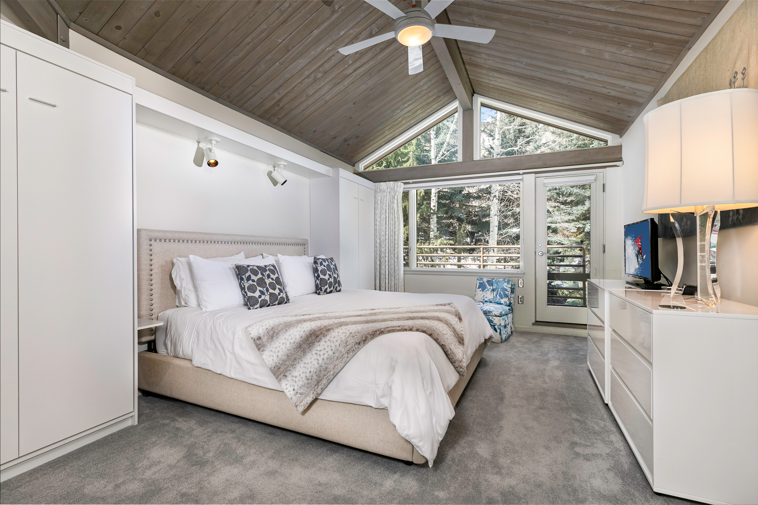 Master Suite with deck walkout. 