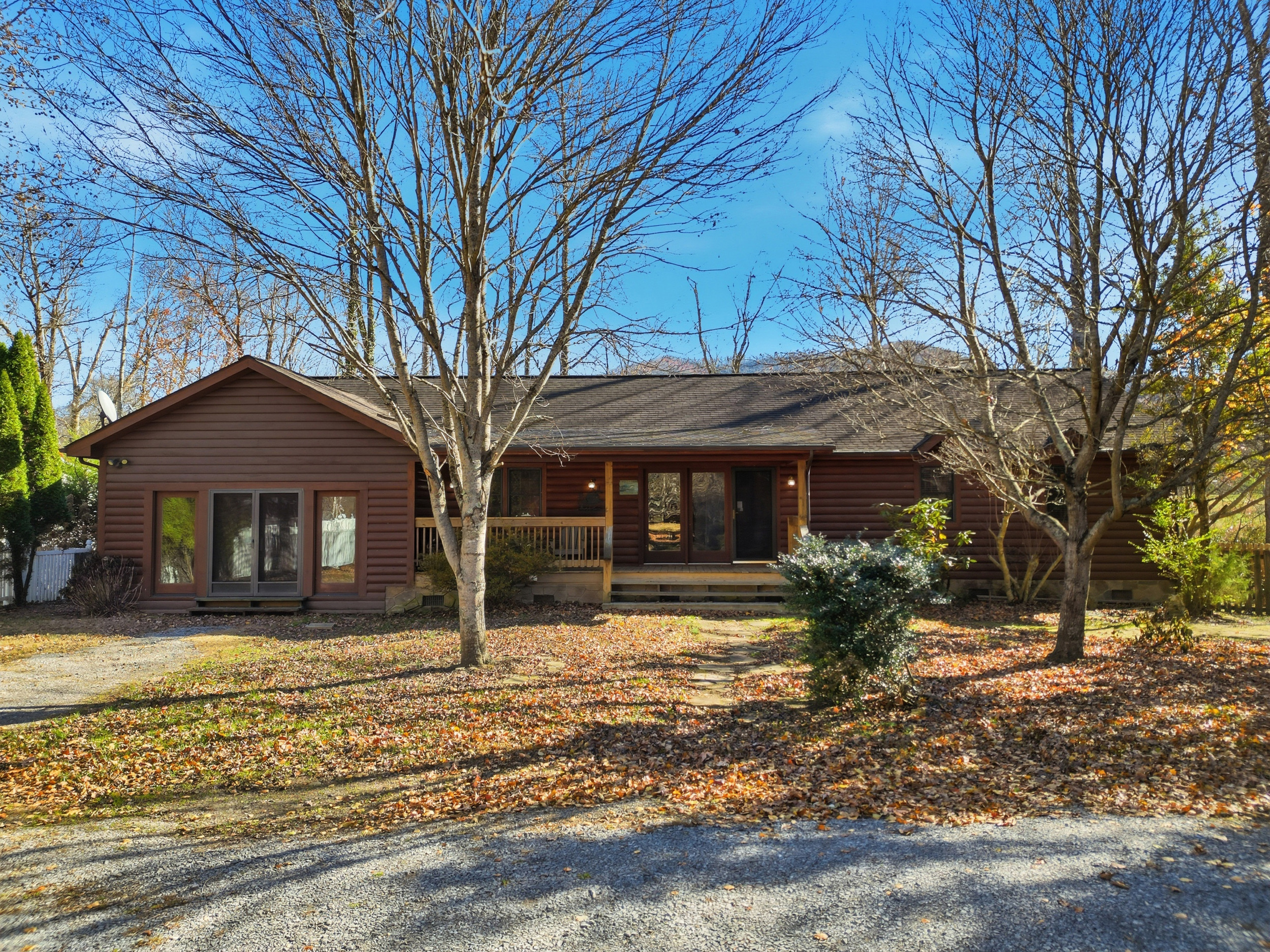 Heavenly Creekside #276 Heavenly Creekside: Your Smoky Mountain Sanctuary by the Stream!