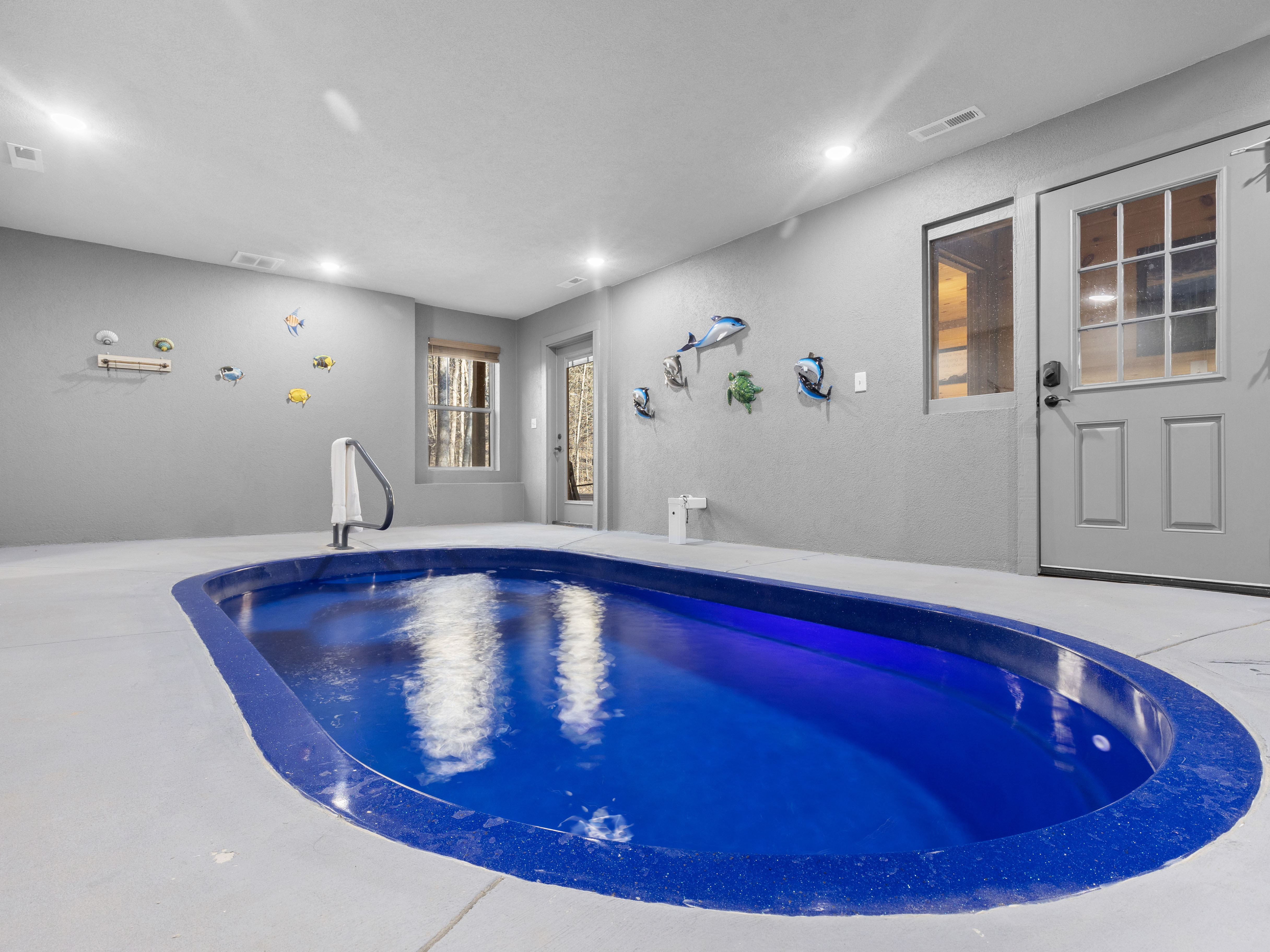 Legends Pool Lodge #450 Your Ultimate Smoky Mountain Retreat with a Private Indoor Pool!