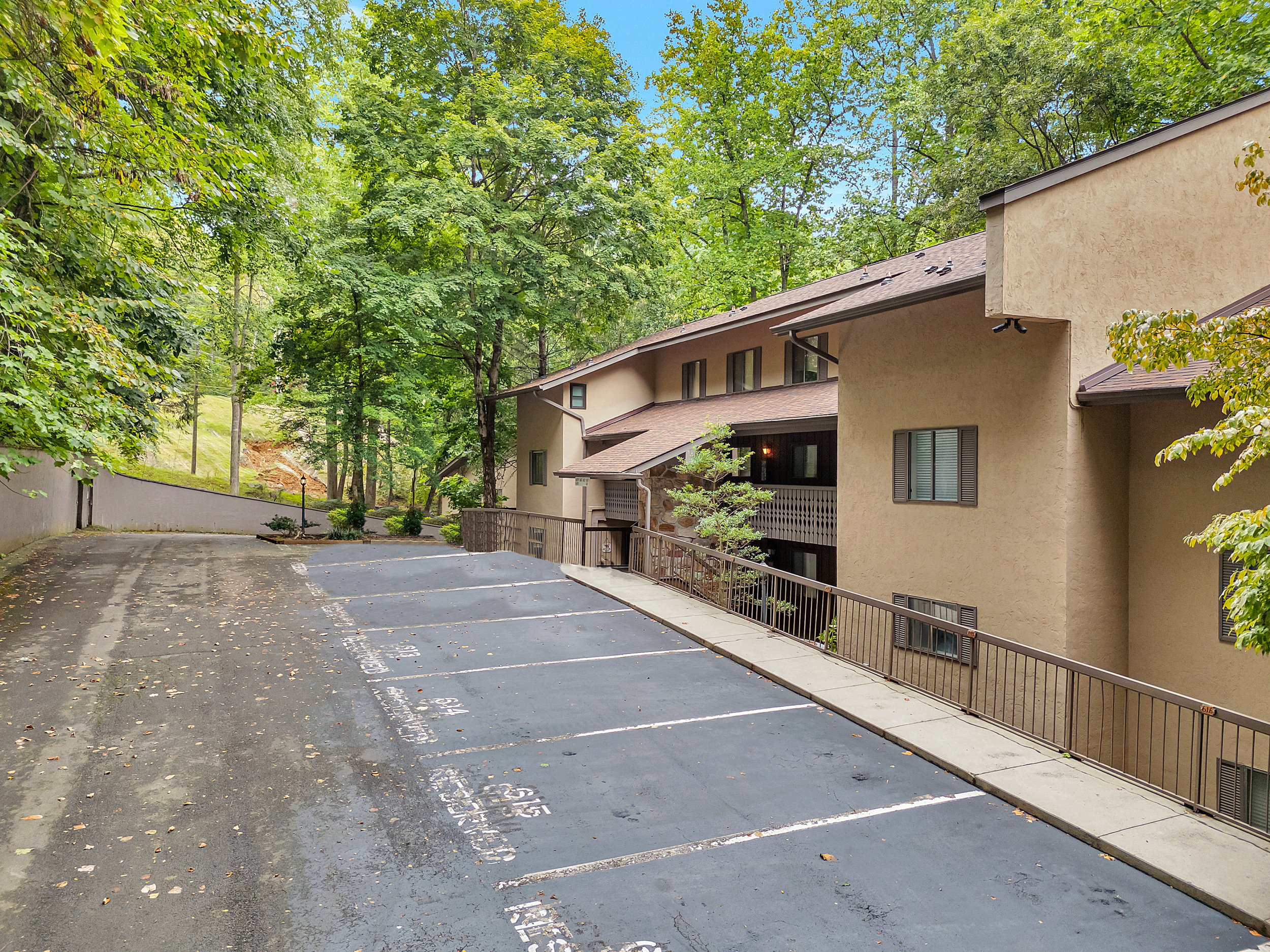 Bear Hug Hideaway #368 Luxury 3 Bedroom Condo near Ober Mountain Ski Resort!