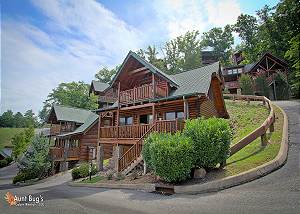 2 Bedroom Luxury Cabin Amazing Mountain View, Wears Valley Pigeon Forge TN