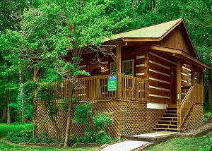 Romantic, Pet-Friendly Gatlinburg Cabin 1 mile to Great Smoky Mountain Park