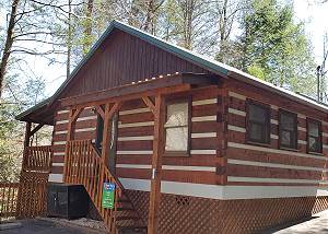 Puppy Love #1619 Romantic Gatlinburg Log Cabin near Downtown Shopping, Restaurants, & Park!