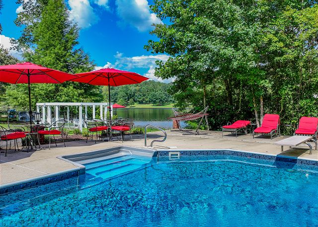 Bama Lakeside Retreat