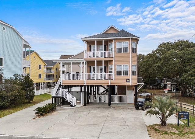 Meant To Be: Pool, Steps 2 Beach w/ Backyard Oasis