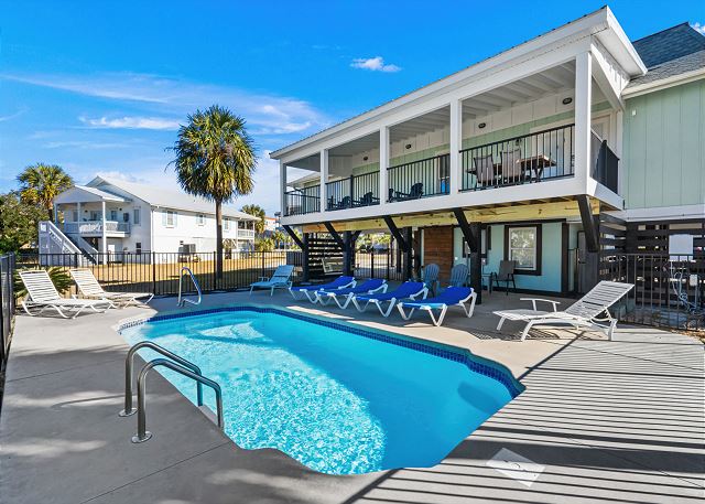 AfterMath: Charming Beach Retreat Steps 2 Ocean w/ Pool & Deck