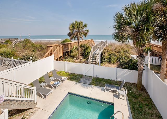 A Wave From It All: Oceanfront & Pool 