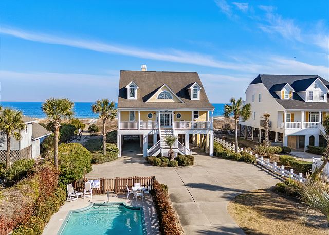 Marlin View: Newly Updated Oceanfront Escape w/ Direct Beach Access!