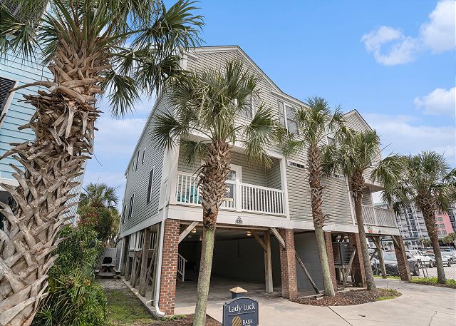 Lady Luck: Newly Renovated, Pool, Steps 2 Beach