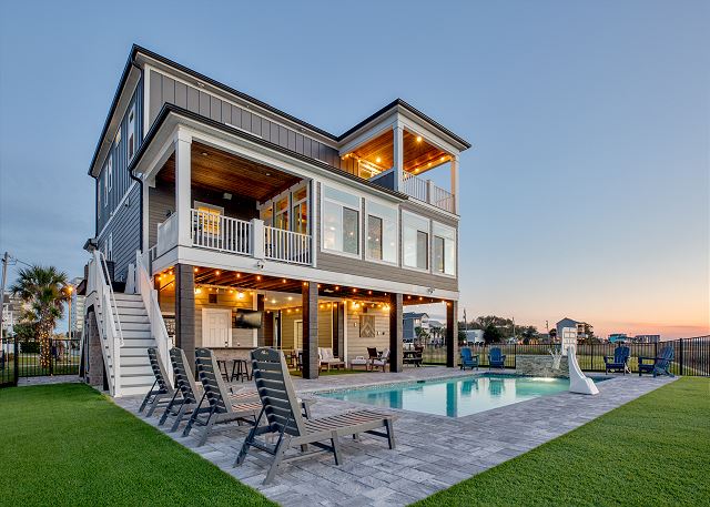 Touch of Gray: Inlet Retreat w/Private Pool