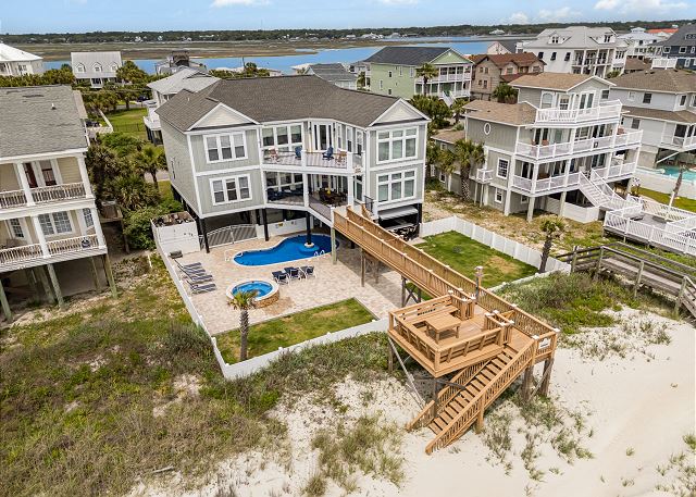 Ocean Breeze: Oceanfront Luxury w/ Private Pool & Stunning views