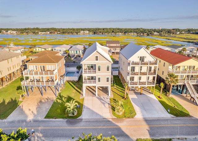 For Whom The Beach Tolls: New Coastal Retreat w/ Pool & Stunning Views 