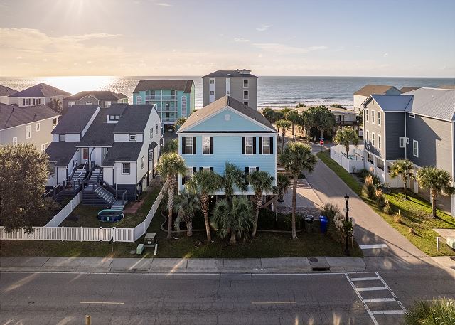 Barefoot Dreams: Ocean View & Pool