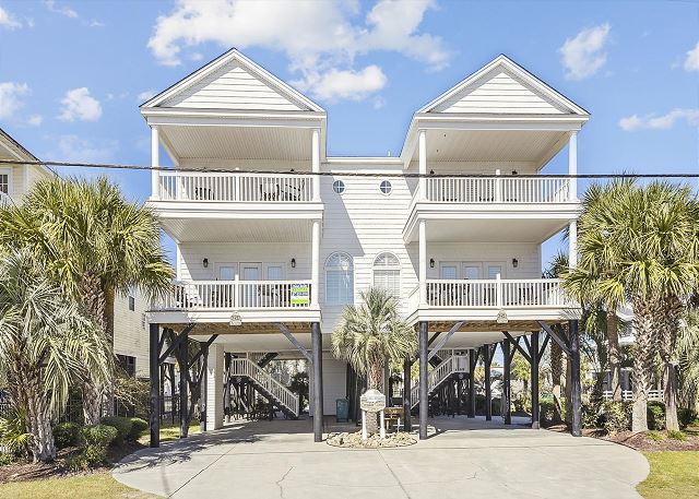 Crenshaw Corner: Coastal Charm w/ Shared Pool, Steps 2 Beach