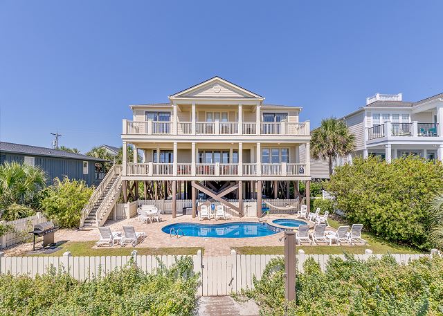 Majestic Dream: Oceanfront, Pool, Hot Tub & Endless Coastal Days