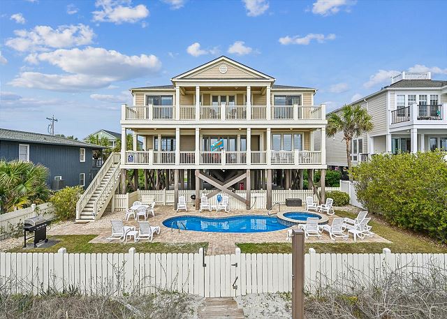 Majestic Dream: Oceanfront, Pool, Hot Tub & Endless Coastal Days