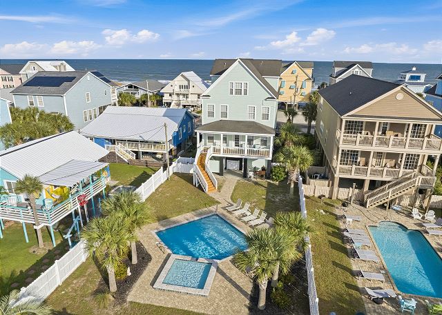 Peachy Keen: Private Pool, Ocean Views & Steps from the Sand