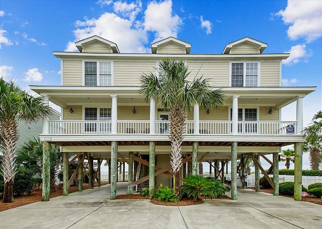 Royal Jewel: Oceanfront, Pool & Coastal Memories in Garden City Beach