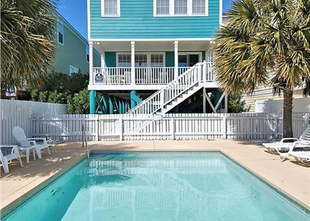 Sanderling: Oceanfront Retreat, Private Pool & Walk to Surfside Pier