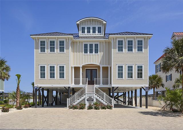 Sand Castle: Oceanfront, Pool & Hot Tub